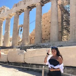 Meet your Posher, Valentina